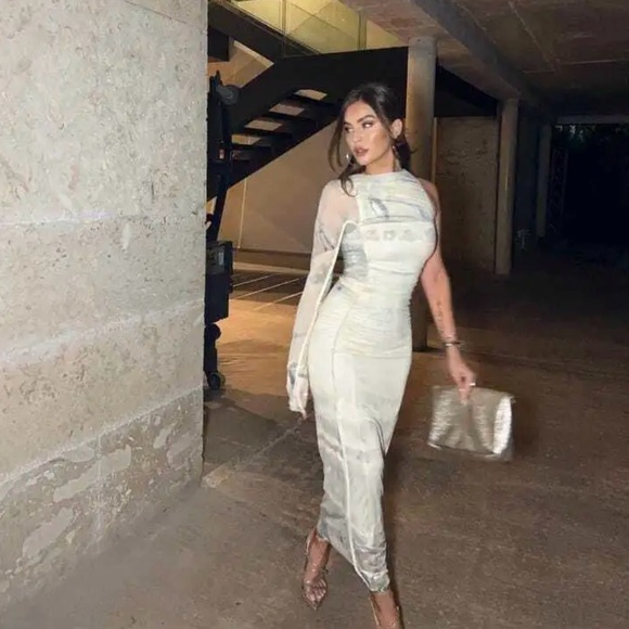 Zara Dresses & Skirts - ZARA ASYMMETRICAL PRINTED TULLE DRESS